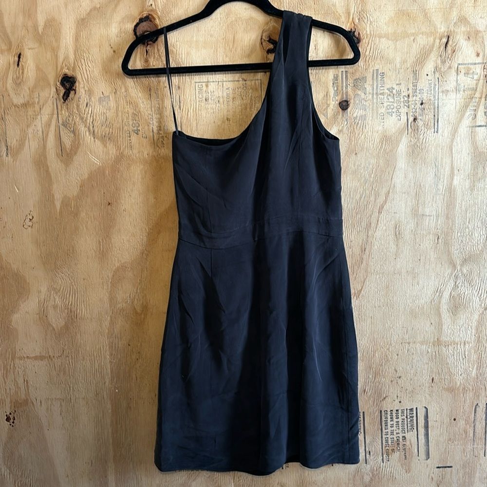 J Crew 100% Silk One Shoulder Black Mini Dress Sz 6 - Picture 4 of 8